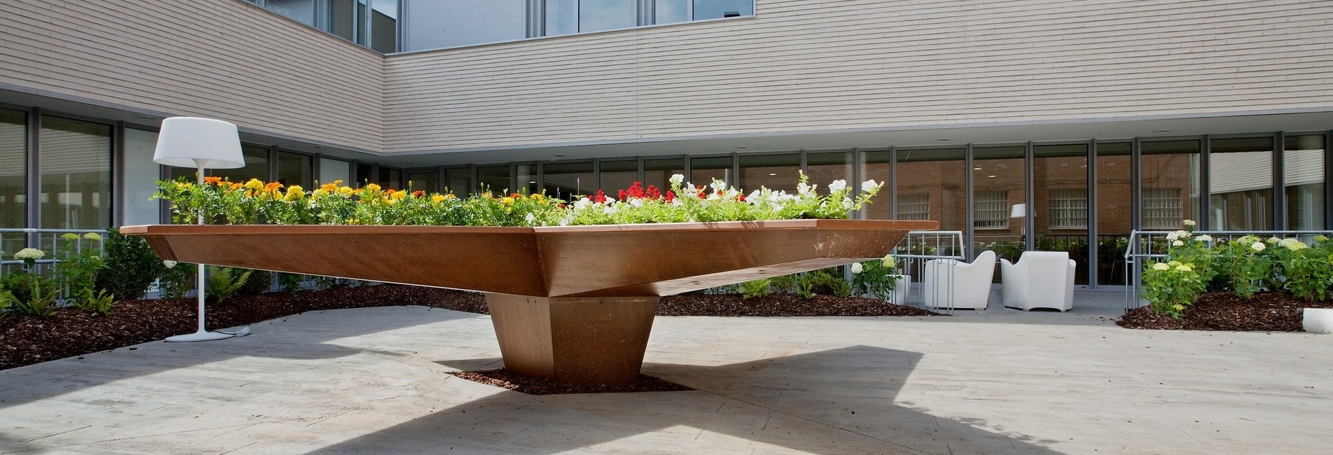 Jardinière en acier corten